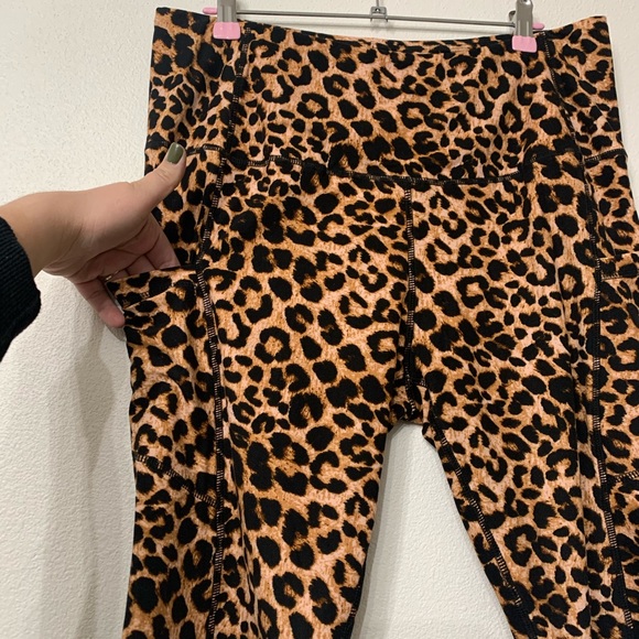 Leopard Print Plus Size Bike Yoga Athletic Shorts - Picture 7 of 10